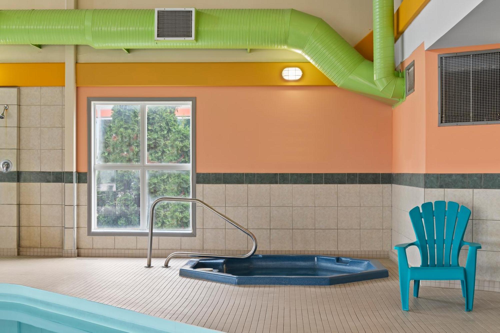 Days Inn By Wyndham Steinbach Εξωτερικό φωτογραφία