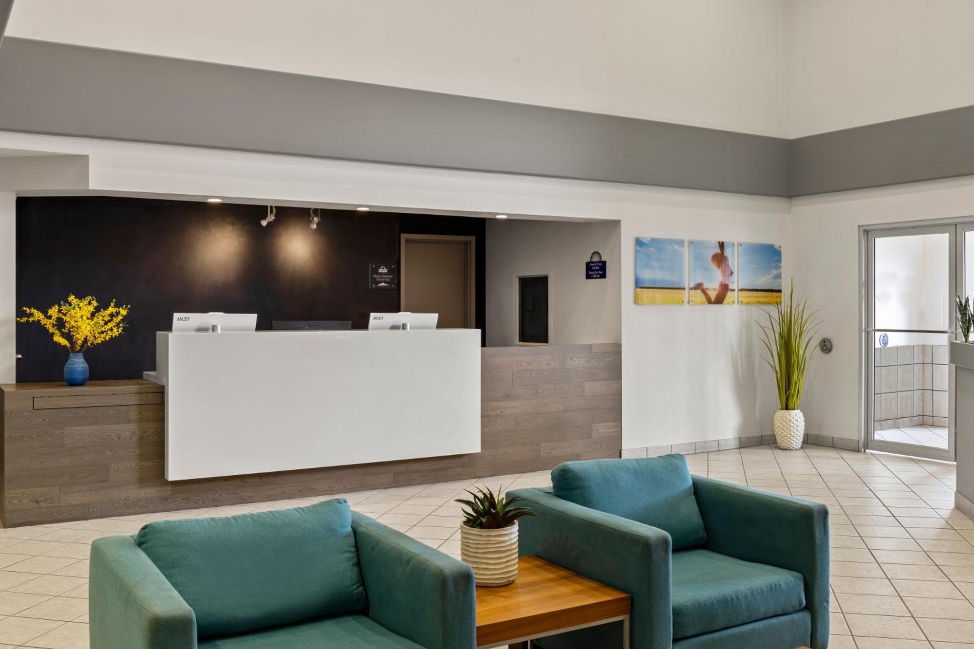 Days Inn By Wyndham Steinbach Εξωτερικό φωτογραφία