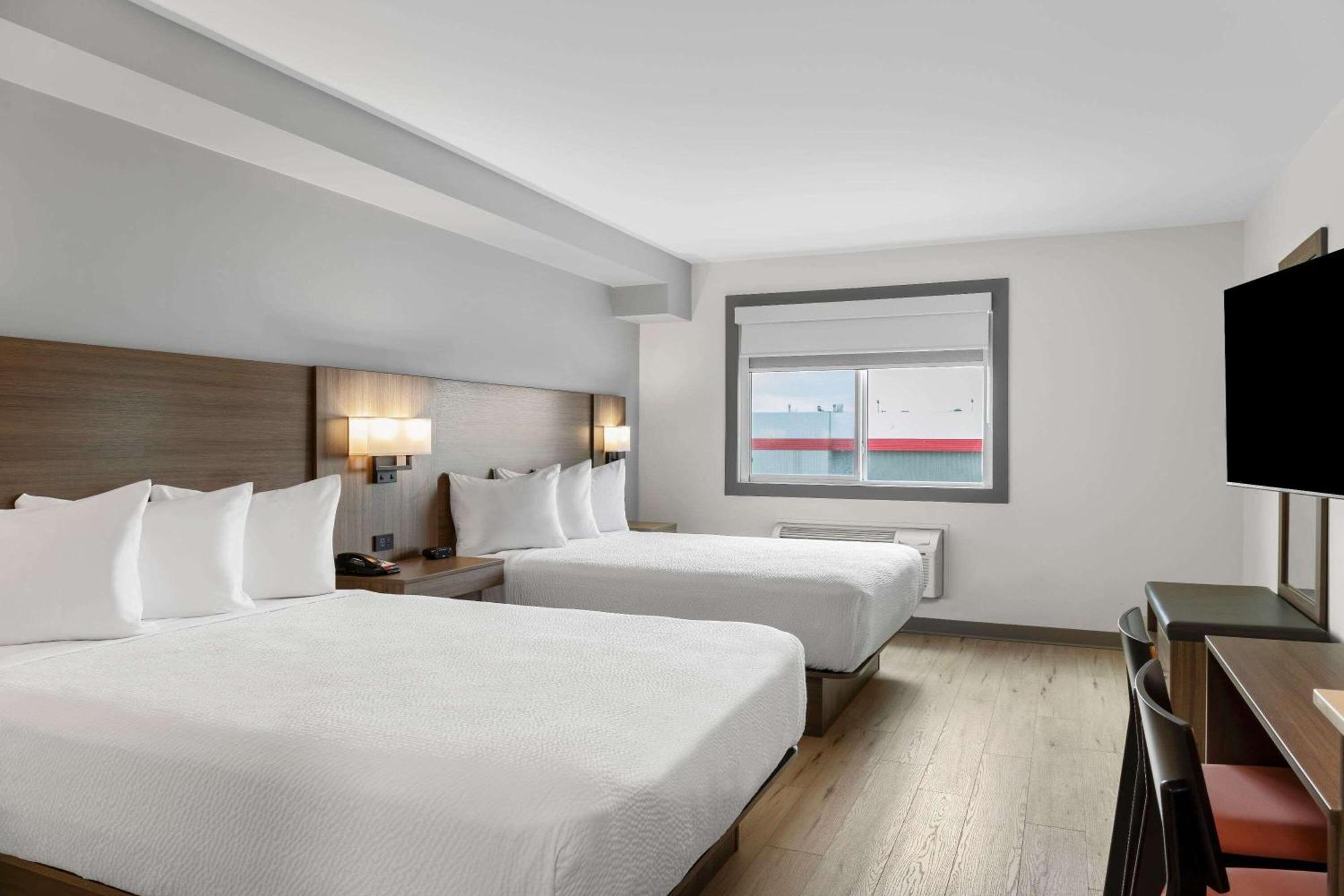 Days Inn By Wyndham Steinbach Εξωτερικό φωτογραφία