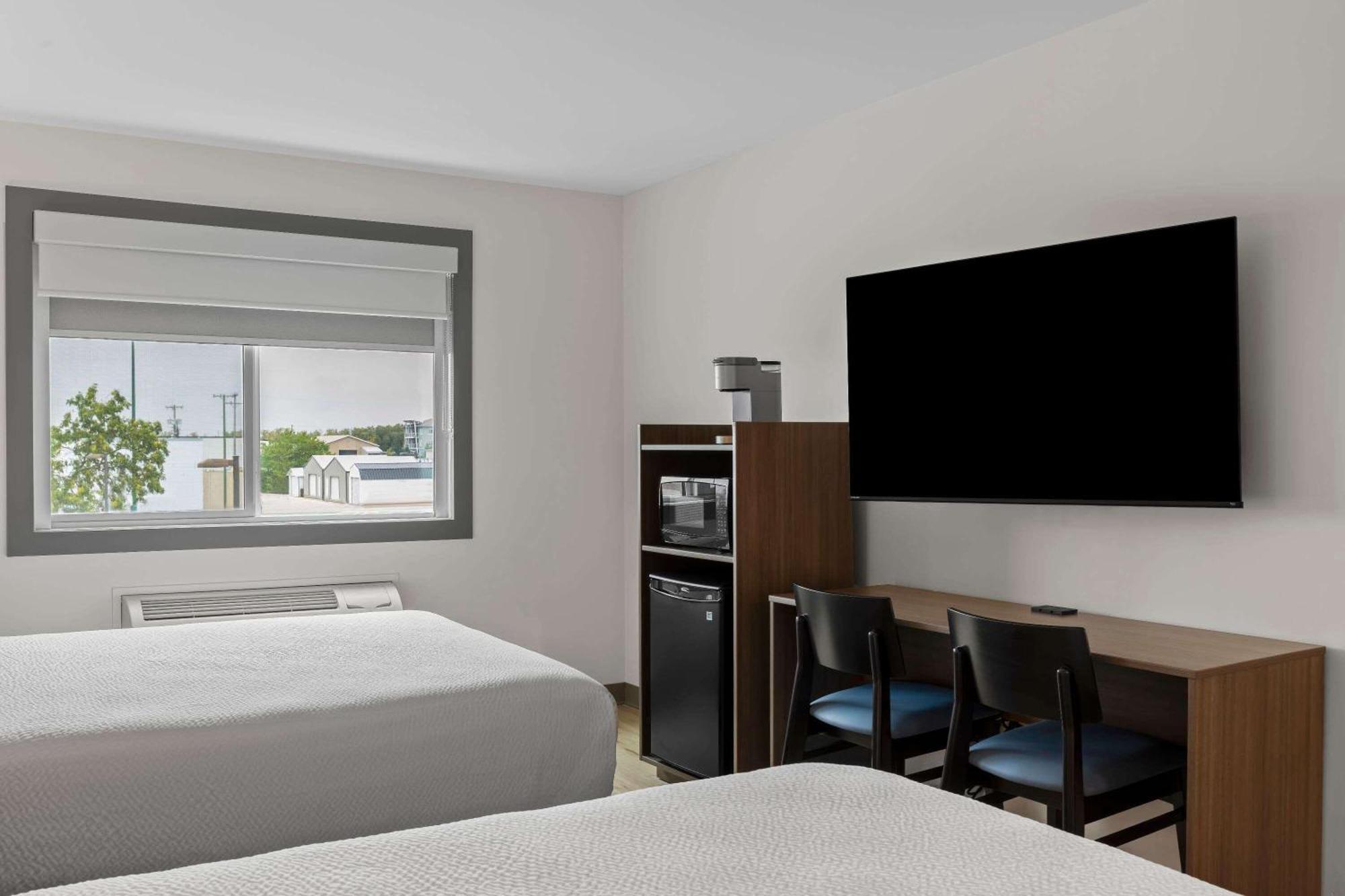 Days Inn By Wyndham Steinbach Εξωτερικό φωτογραφία