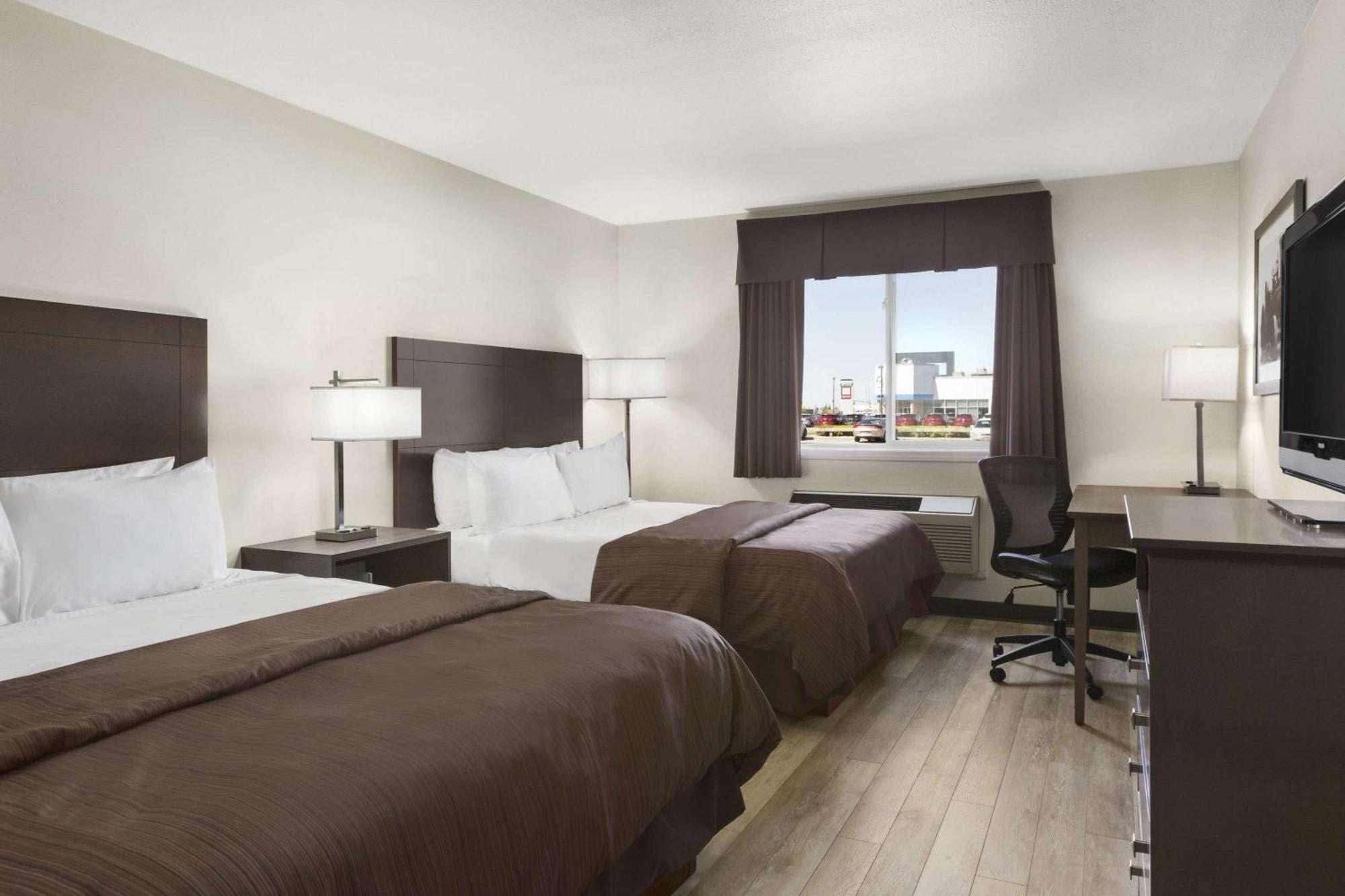 Days Inn By Wyndham Steinbach Εξωτερικό φωτογραφία